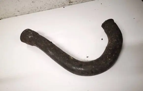 Mercedes-Benz E W124 Engine coolant pipe/hose 1245010182