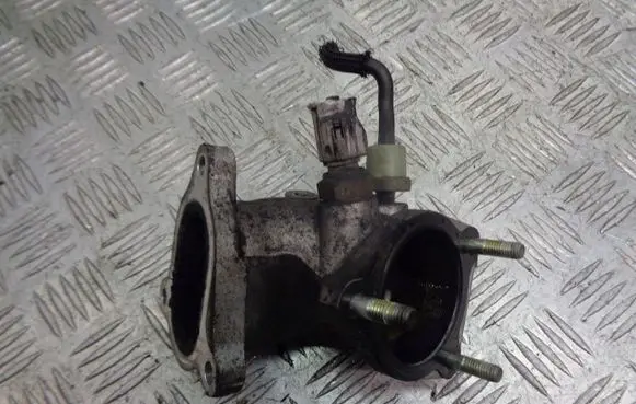 Toyota Avensis T250 EGR valve cooler bracket 