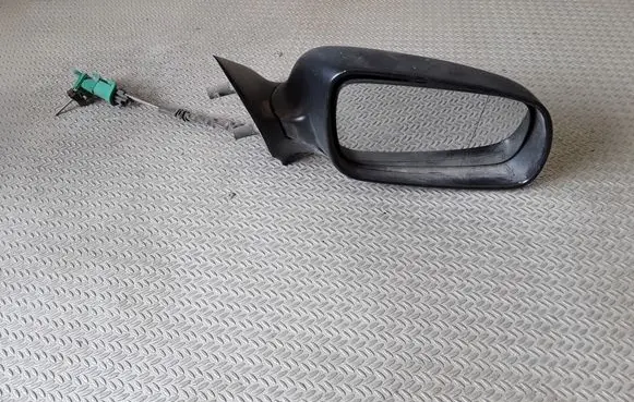 Skoda Octavia Mk1 (1U) Manual wing mirror E9010137