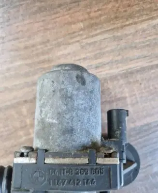 BMW 3 E46 Coolant heater control valve 8369805 1147412140