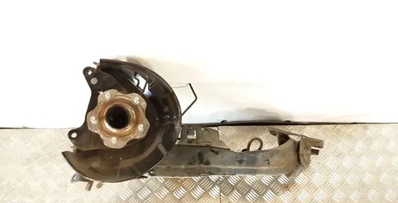 Nissan X-Trail T32 Rear wheel hub