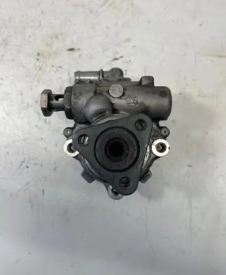 Audi A6 S6 C5 4B Power steering pump 91128