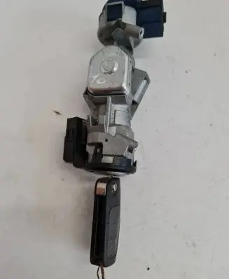Ford Focus Ignition lock 3M513F880AC