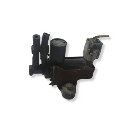 Toyota Yaris Verso Turbo solenoid valve 2581933010