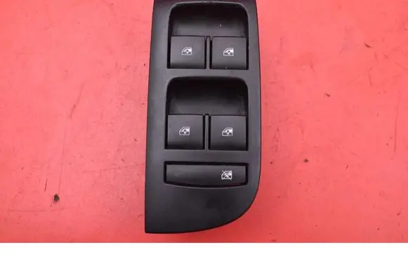 Opel Zafira C Electric window control switch 13305011