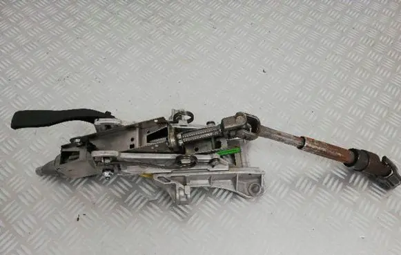 Ford Focus Steering wheel axle BV6N3C529EA