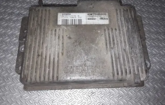 Renault Laguna I Engine control unit/module S113717115D 7700102294