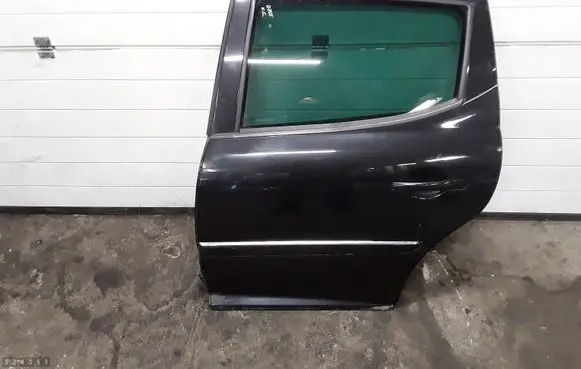 Peugeot 207 Rear door 