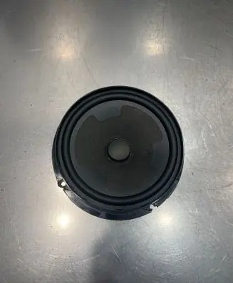 Volkswagen PASSAT B8 Rear door speaker 3G0035453