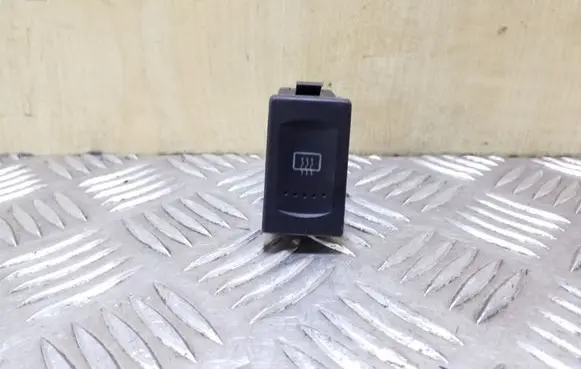 Volkswagen PASSAT B5.5 Windscreen/window heater switch 3B0959621C