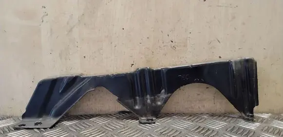 Fender mounting bracket