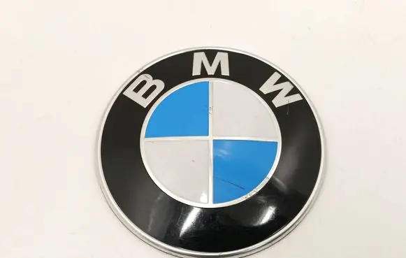 BMW 5 F10 F11 Manufacturer badge logo/emblem 7057794