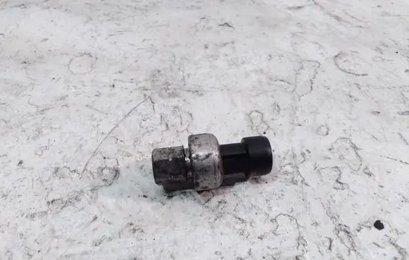 Air conditioning (A/C) pressure sensor