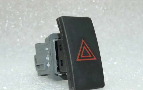 Toyota Avensis T270 Aerial antenna switch 8433205070 8433205071