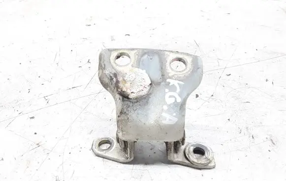 Mitsubishi Pajero Sport I Rear door lower hinge