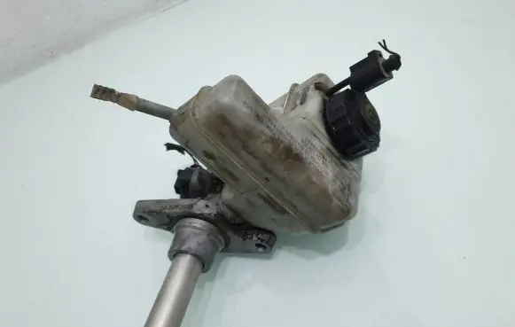 Volkswagen PASSAT B6 Master brake cylinder