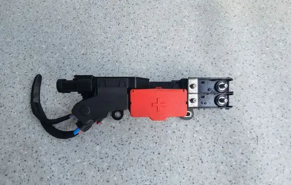 Land Rover Defender Positive cable (battery) 