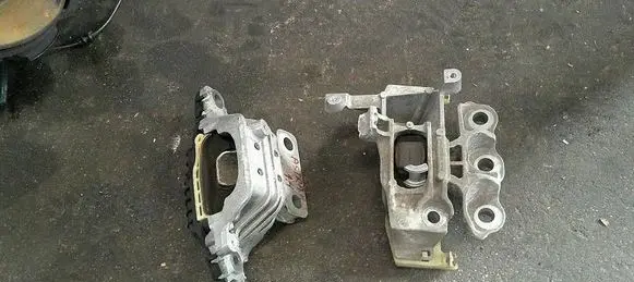 Opel Astra K Engine mount vacuum valve 39215958 200450511