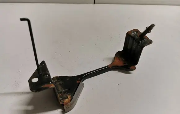 Subaru Outback (BS) Battery bracket 