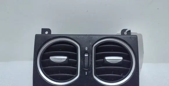 Rear air vent grill