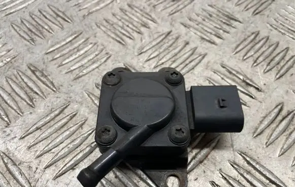 BMW 7 F01 F02 F03 F04 Exhaust gas pressure sensor 7808013