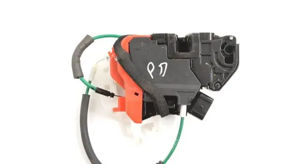 Audi A4 S4 B7 8E 8H Front door lock 81320A6020