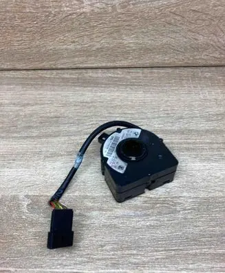 BMW 5 E39 Steering angle sensor 6750126 110187