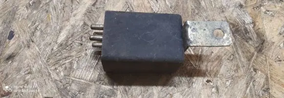 Mercedes-Benz E W124 Other relay 0045450832