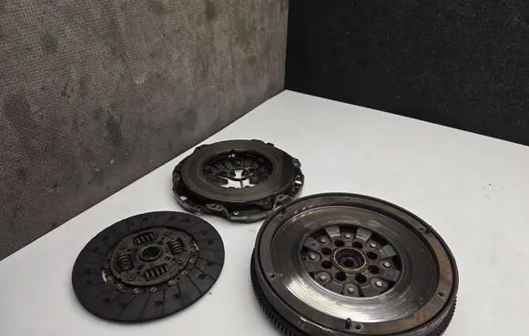Mercedes-Benz Sprinter W906 Clutch set kit A0012525805