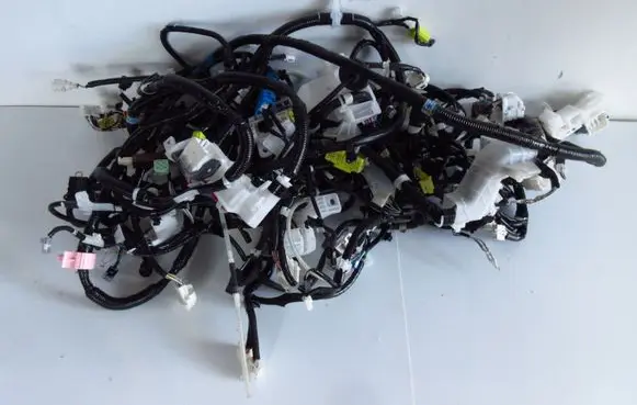 Toyota Prius+ (ZVW40) Panel wiring 