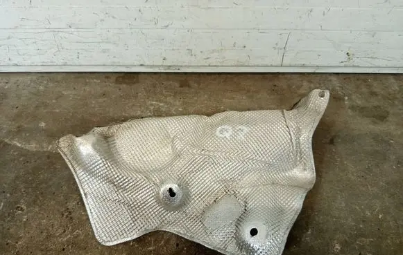Porsche Cayenne (9Y0 9Y3) Heat shield in engine bay 4M1825644E