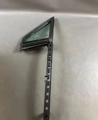 Toyota C-HR II Front door vent window glass four-door 43R00098