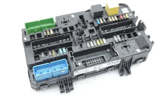 Opel Zafira B Fuse box set 93188419 13220832 13220831