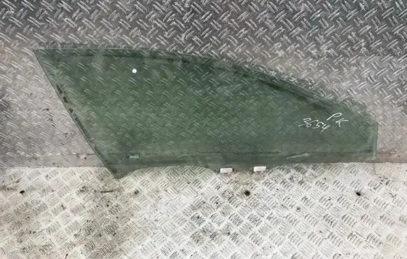 Honda Accord Front door window glass four-door