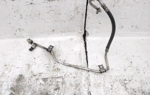 Renault Trafic III (X82) Air conditioning (A/C) pipe/hose 93868384 924907582R