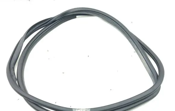 Toyota Prius (XW50) Front door rubber seal 