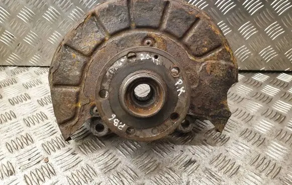 Volkswagen PASSAT B6 Front wheel hub