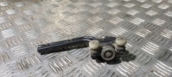 Mercedes-Benz Vaneo W414 Sliding door lower roller guide/hinge 