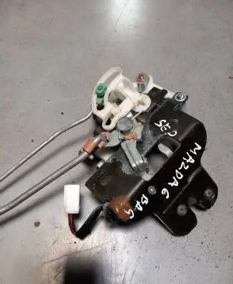 Mazda 6 Loading door lock 