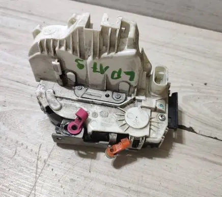 Jeep Grand Cherokee Front door lock P68250661AB