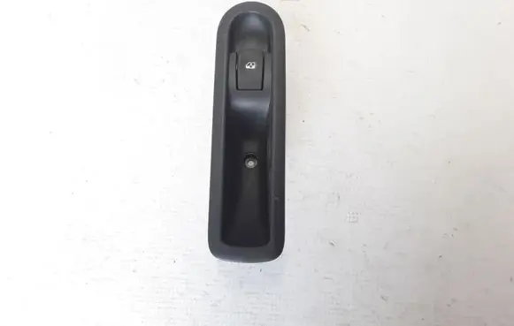 Renault Modus Electric window control switch 8200635069