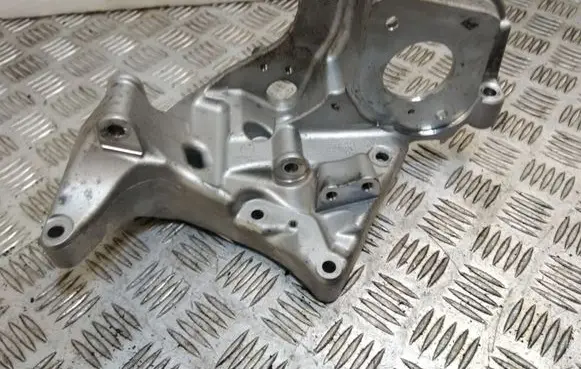 Volvo XC60 Fuel pump bracket 31401103