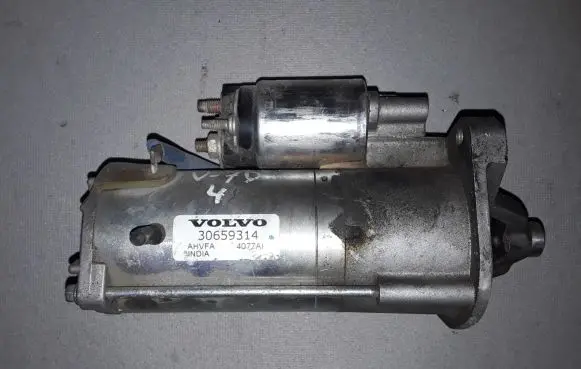 Volvo V70 Starter motor 30659314