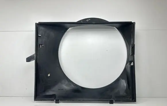 BMW 7 E65 E66 Radiator cooling fan shroud 7507977