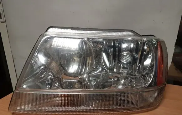 Jeep Cherokee Headlight/headlamp 30987