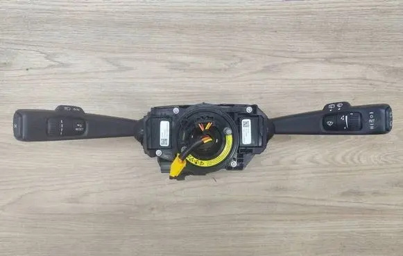 Volvo V60 Wiper turn signal indicator stalk/switch 31343022
