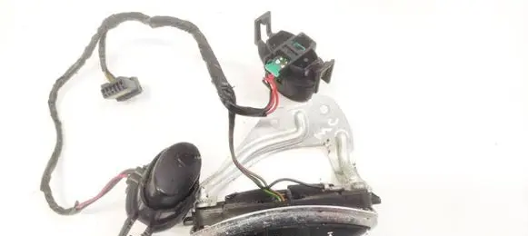 Steering wheel buttons/switches