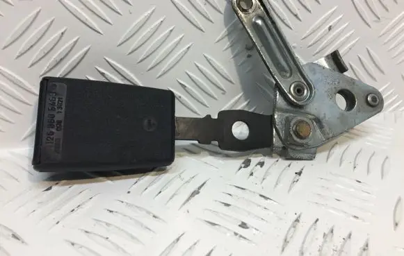Mercedes-Benz S W126 Front seatbelt buckle 1268605469