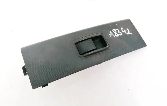 Toyota Corolla Verso AR10 Electric window control switch 742310F030 74231-0F030