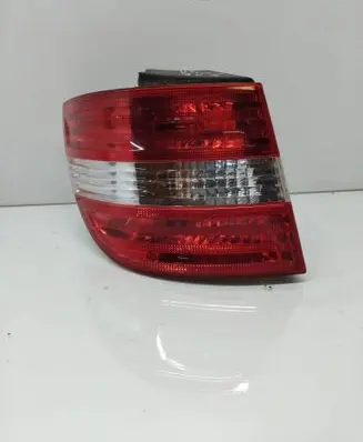 Mercedes-Benz B W245 Rear/tail lights 27520112 A169820